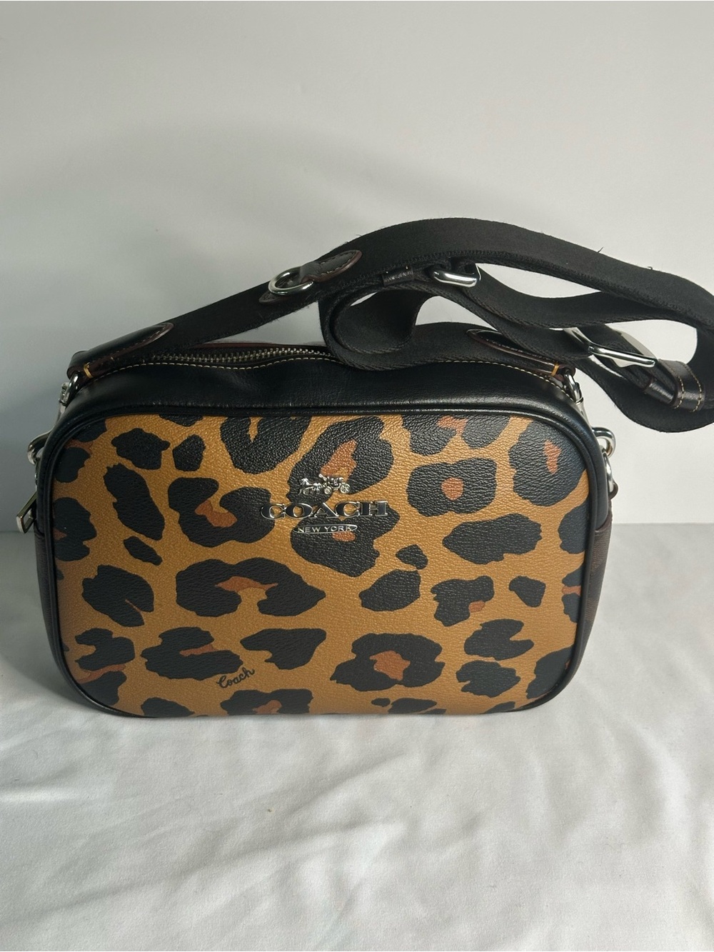 Coach Jamie Leopard Print Camera Bag in Two-Tone Signature Canvas - Picture 8 of 11